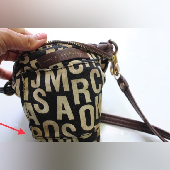 Marc by Marc Jacobs cross body bag - Picture 8 of 16